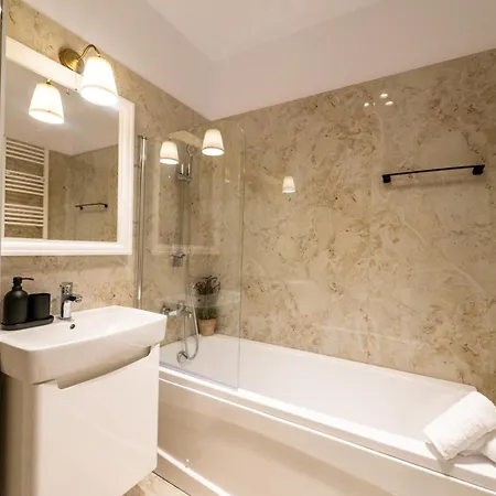 Апартаменти 212, B4 *