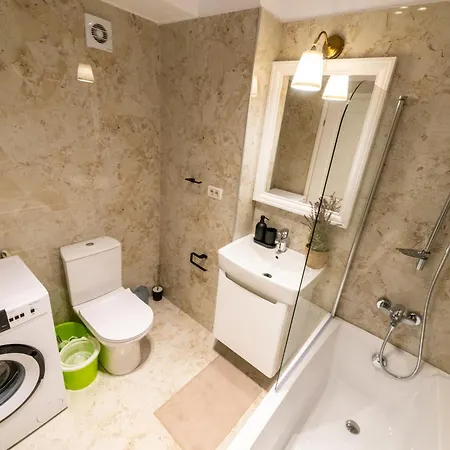 Apartment 212, B4 *